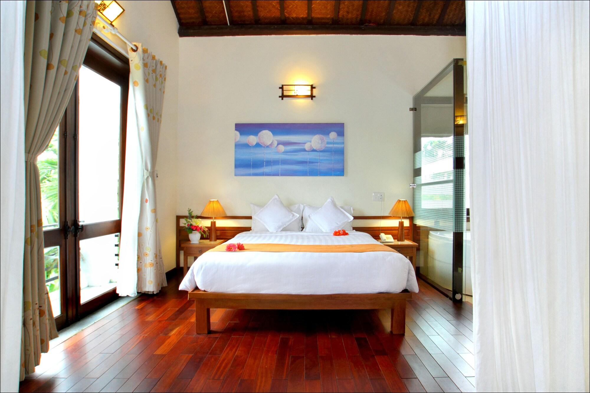 Van Lan Riviera Villas Хойан Экстерьер фото