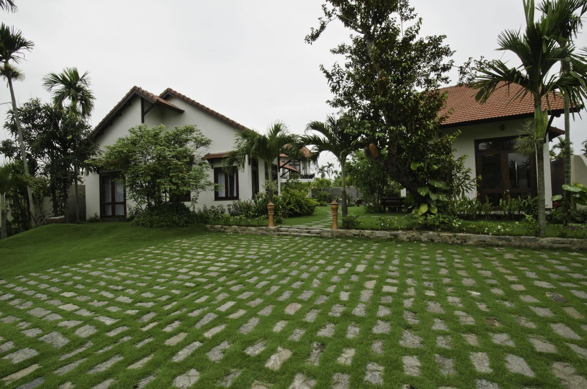 Van Lan Riviera Villas Хойан Экстерьер фото